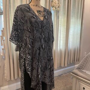 Snake - Leopard Print Kimono